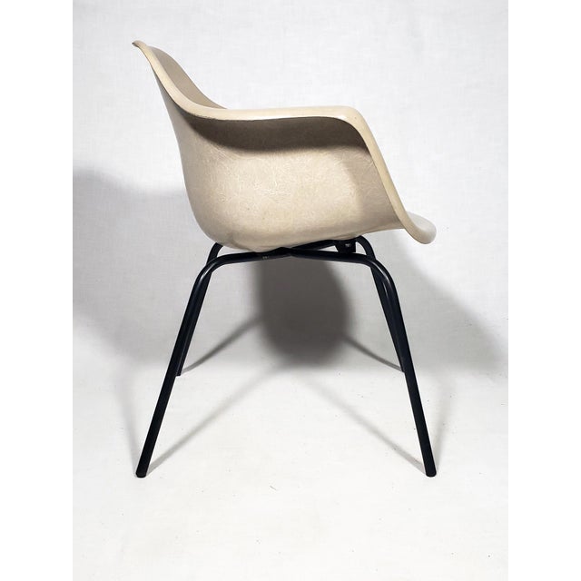 Mid-Century Modern Vintage Original Krueger Metal Fiberglass Bucket Chair For Sale - Image 10 of 12