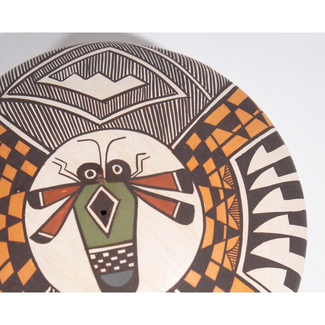 Signed Acoma Native America Seed Pot With Bug Design by Diane Lewis For Sale In Indianapolis - Image 6 of 8