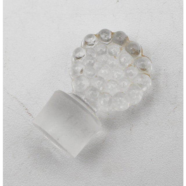 Lalique C. 1945-77 "Deux Fleurs" French Perfume Bottle by Lalique For Sale - Image 4 of 5