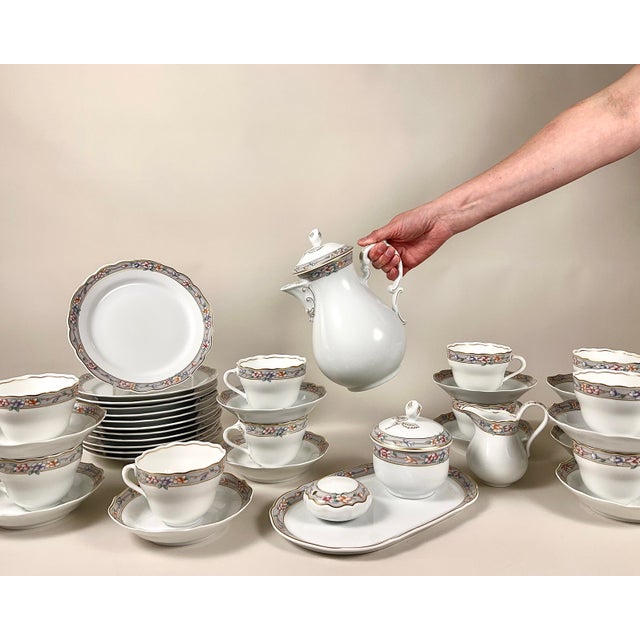 Porcelain Tea Service from Hutschenreuther, Germany, 1980s, Set of 29 For Sale - Image 9 of 9