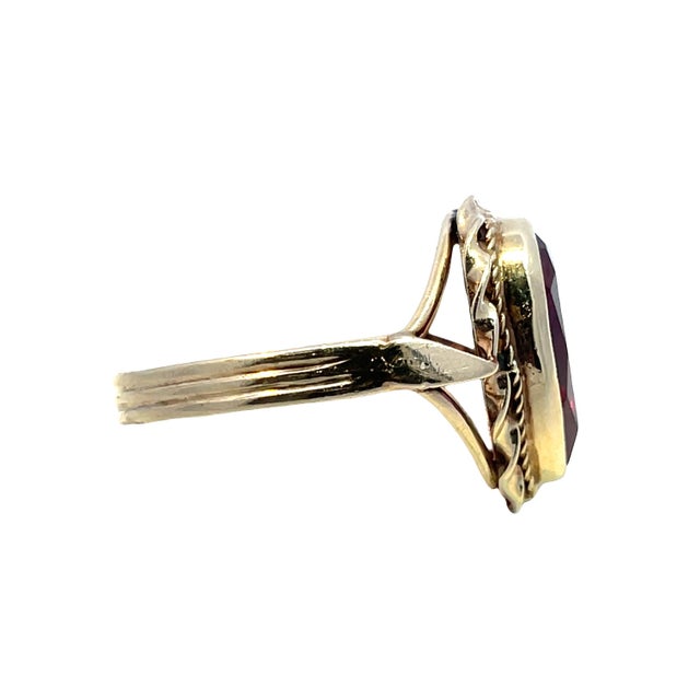 14k Yellow Gold Pear-Shape Garnet Ring, Size 6.5 For Sale - Image 4 of 4