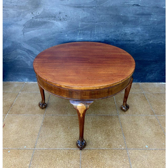 1920s 20th Century Queen Anne Spanish Walnut Round Side Table, 1920 For Sale - Image 5 of 12
