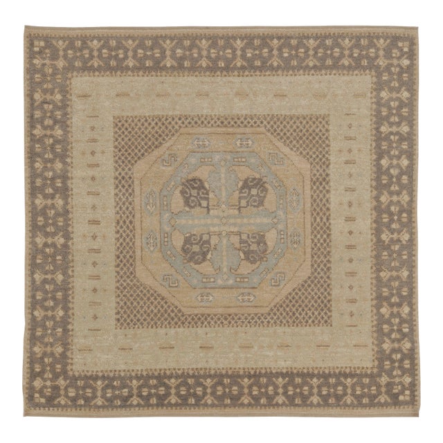 Rug & Kilim’s Turkish-Inspired Rug in Beige and Gray With Concentric Medallions For Sale