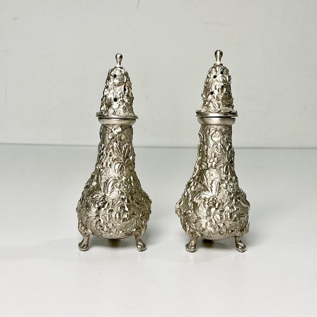 Early 20th Century Vintage Hollywood Regency Chippendale Stieff Repousse Full Chased Sterling Footed Salt & Pepper Shakers - A Pair For Sale - Image 5 of 13