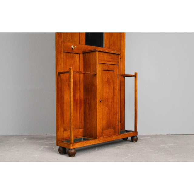 Wood Early 20th Century Art Nouveau Wardrobe in Oak For Sale - Image 7 of 18