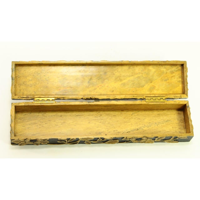 Early 20th Century Chinese Yellow Shoushan Stone Brush / Glove Long Box With Cameo Cut Flowers For Sale - Image 12 of 12