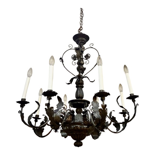 Late 20th Century Large French Provincial Style Chandelier For Sale