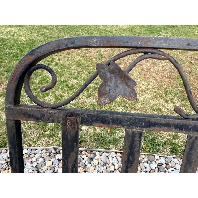 1940s Salterini Mt. Vernon Wrought Iron Wheel Chair Chaise Lounge With Matching Ottoman, 2 Pieces For Sale - Image 10 of 12