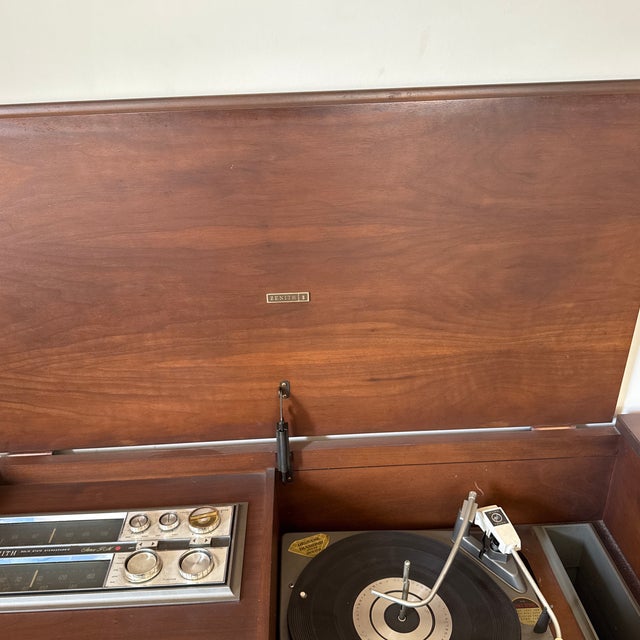 Mid-Century Modern Mid Century Console With Built in Turntable and Radio (Zenith) For Sale - Image 3 of 9