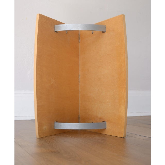 1990s Vintage Postmodern v-Shaped Magazine Rack For Sale - Image 5 of 6