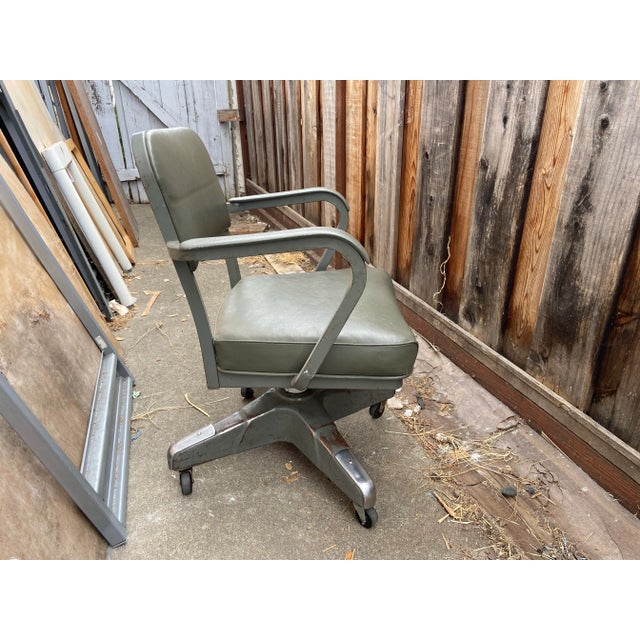 Vintage Mid Century Modern Emeco Corp Industrial Tanker Rolling/Swivel Office Desk Chair For Sale In Sacramento - Image 6 of 12