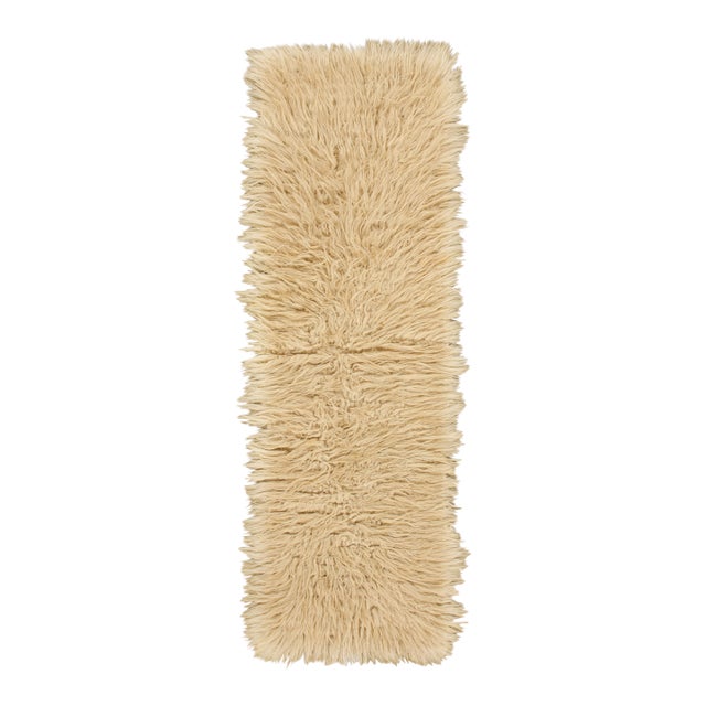 Vintage Tulu Shag Runner Rug in Beige and Cream With High Pile - Rug & Kilim For Sale
