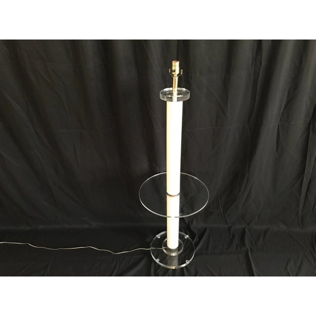Vintage Modern Hollywood Regency All Lucite Acrylic Lamp Table For Sale - Image 9 of 11