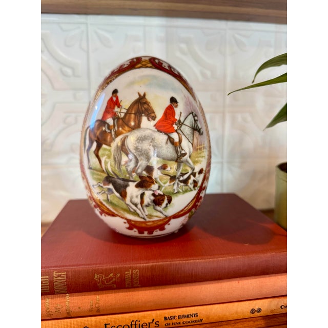 1970s Hand-Painted Decorative Porcelain Egg With Gilded Accents For Sale In Portland, OR - Image 6 of 10