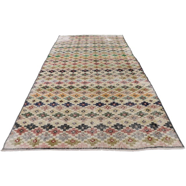 Vintage Turkish Sivas Rug, 04'07 X 09'00 For Sale - Image 4 of 10