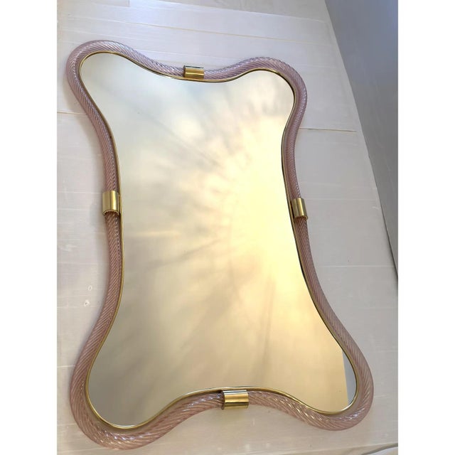 Metal Murano-Style Scenographic Torchon Glass Designer Mirror – Simoeng, Pink and Gold For Sale - Image 7 of 12