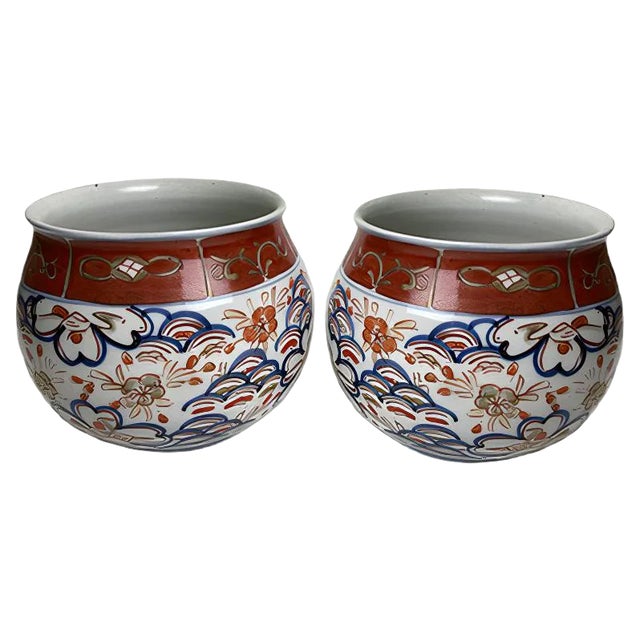 18th Century Japanese Porcelain Vases, Set of 2 For Sale