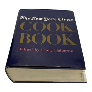 The New York Times Cook Book, First Edition (1961) by Craig Claiborne With Dust Jacket For Sale