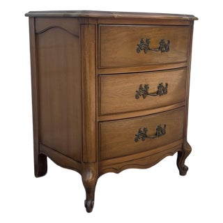 Vintage French Provincial Bachelor’s Chest Nightstand For Sale
