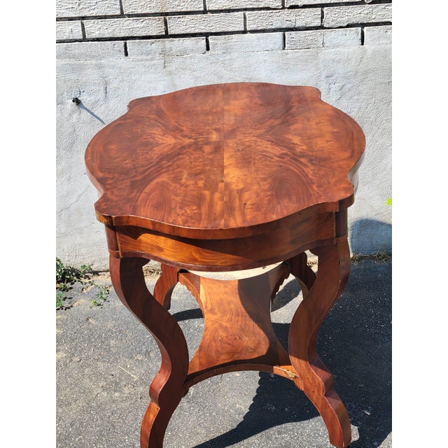 19th Century American Empire Flame Mahogany Center Table. For Sale - Image 10 of 18