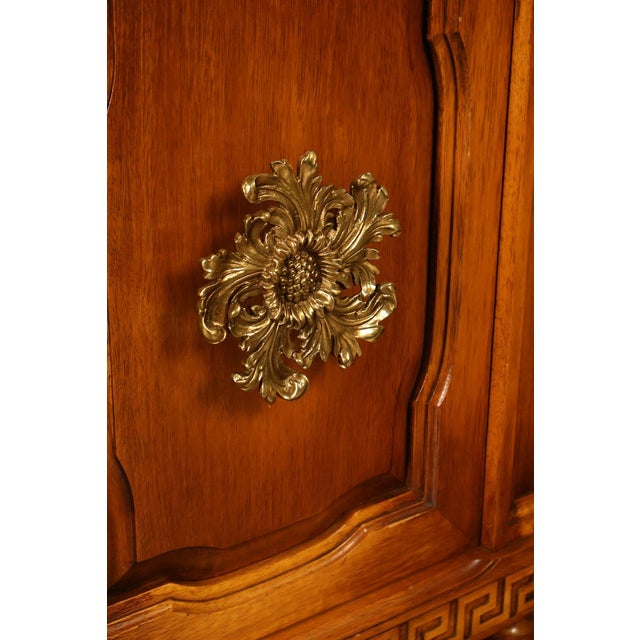 Daniel Jones Inc. Custom Regency Style Bookcase or China Cabinet For Sale - Image 15 of 18
