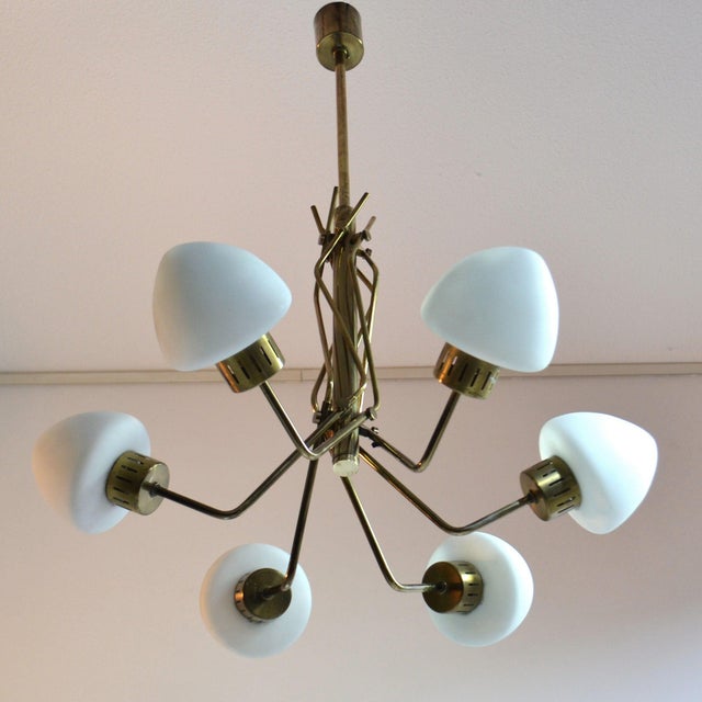 Opaline and Brass Italian Chandelier in the style of Stilnovo, 1950s For Sale - Image 3 of 14