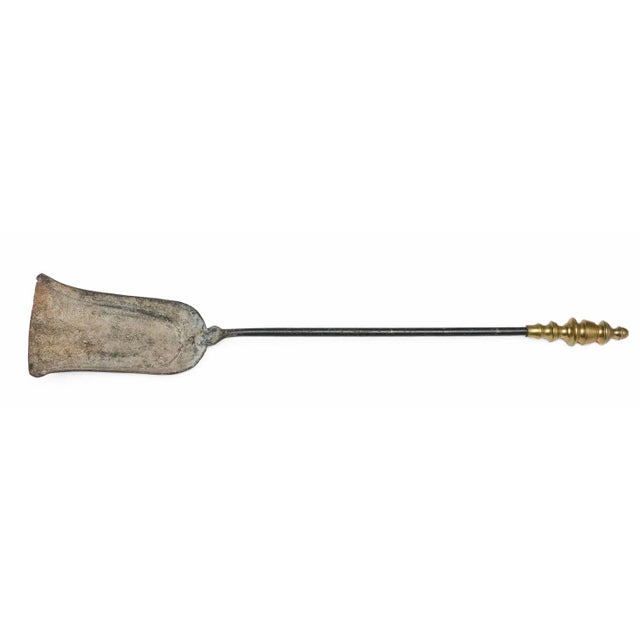 American Antique Early 19th Century American Federal Brass & Iron Fireplace Tool - Shovel For Sale - Image 3 of 12