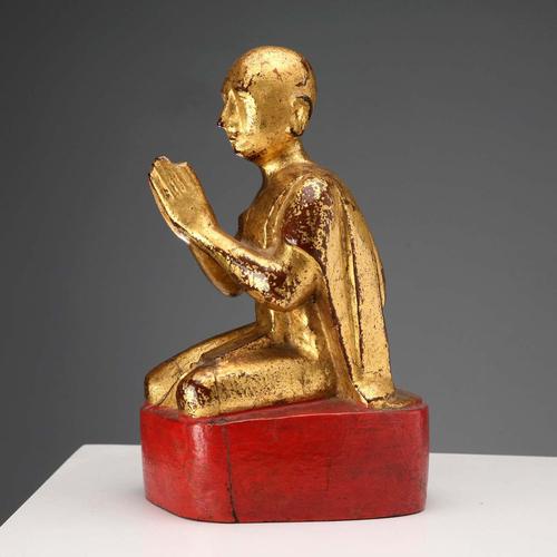 Worshipper in Carved Gilded Wood For Sale - Image 4 of 9