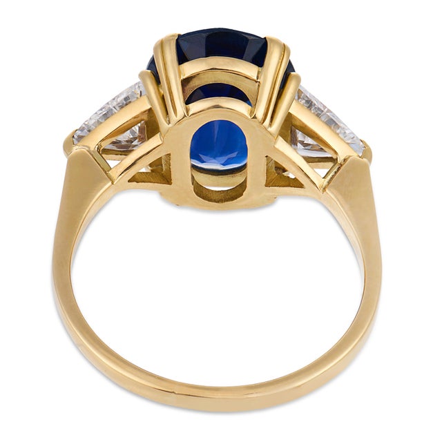 Vintage Gia 6.09 Carat No Heat Sapphire Diamond 18k Yellow Gold Ring, Size 9 For Sale In Los Angeles - Image 6 of 6