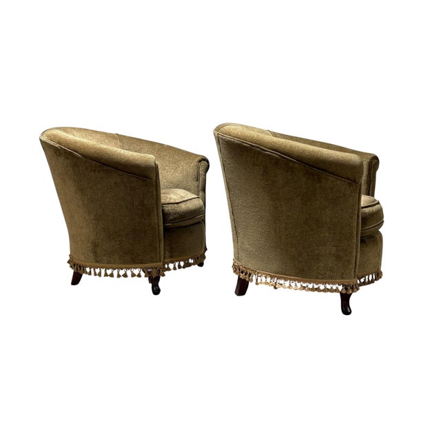 We are pleased to present these handsome barrel chairs in a beautiful green fabric. Likely made around 2000. Vintage...