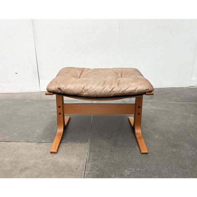 Mid-Century Modern Norwegian Siesta Ottoman in Leather by Ingmar Relling for Westnofa, 1960s For Sale - Image 17 of 18