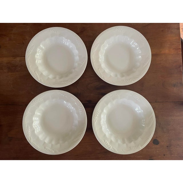 American Vintage English Ironstone Bowls - Set of 4 - Whjite Wheat Pattern For Sale - Image 3 of 7