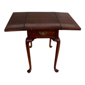 1970s Hekman Queen Anne Side Table