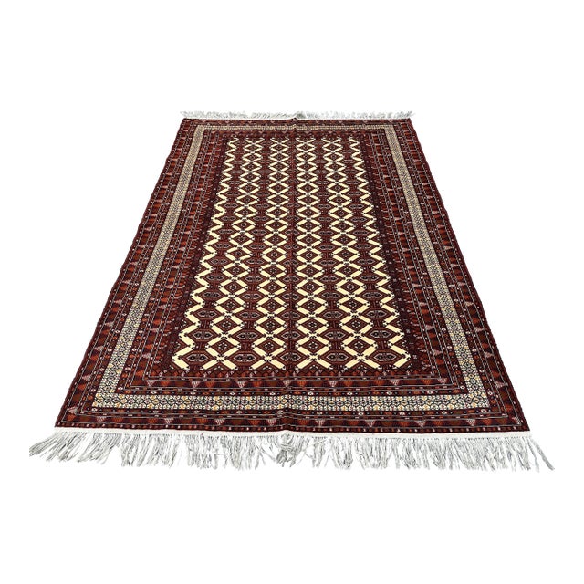 Ivory Turkmen Bokhara Hand-Knotted Wool Rug - 6'9" X 9'6" For Sale