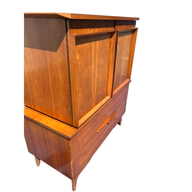 Wood Mid Century Modern Vintage Tall Dresser High Boy Floating Design Parvin Style For Sale - Image 7 of 12