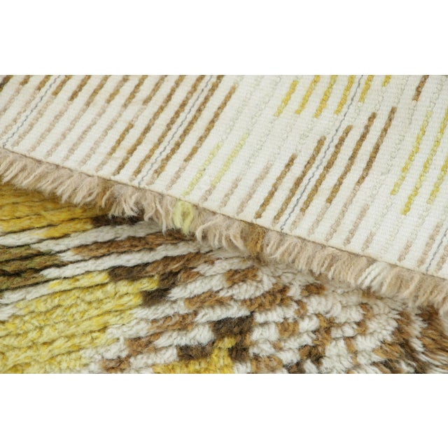 Textile Vintage Swedish Rya Runner With Gold Sunflower Medallion Pattern - Rug & Kilim For Sale - Image 7 of 7