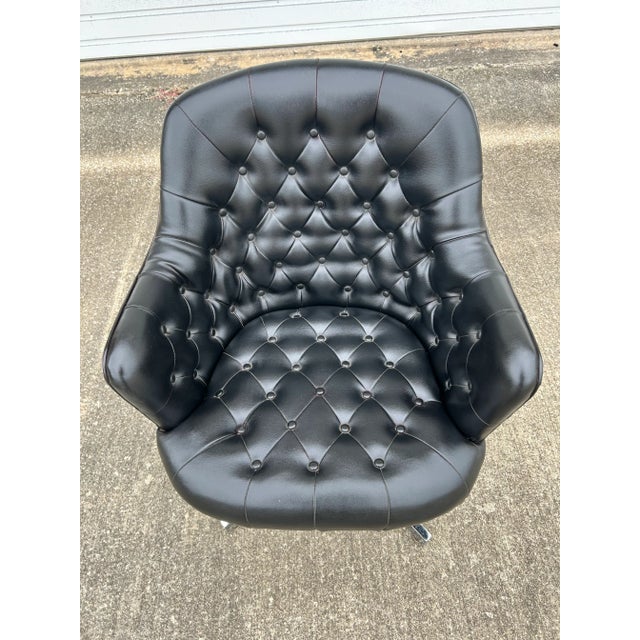 1950s 1950s Tufted Black Leather Swivel Chair for Davis Furniture For Sale - Image 5 of 17
