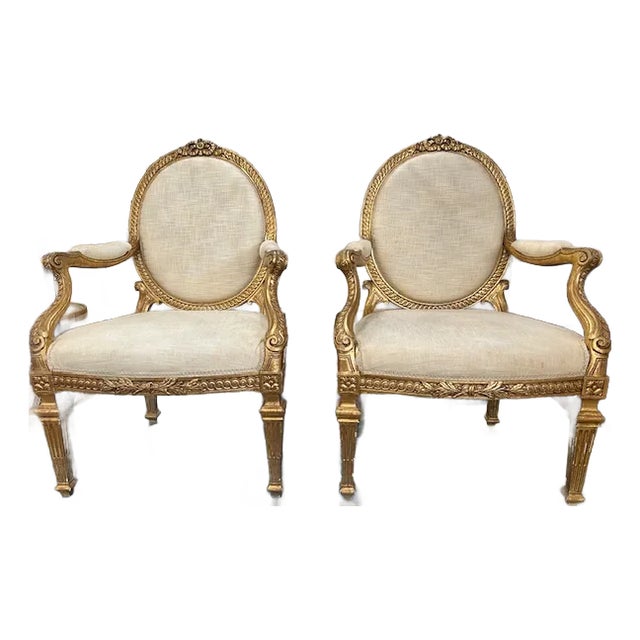 20th Century Italian Wood Carved Gold Gilt Oval Armchairs, a Pair For Sale