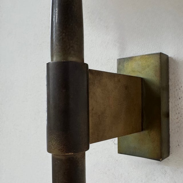 1930s Vintage Art Deco Wall Sconce in Brass and Acrylic Glass, France, 1930 For Sale - Image 5 of 11