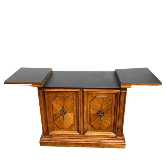 1970s 1970s Stanley Walnut Neoclassical Hollywood Regency Flip Top Server / Buffet / Bar For Sale - Image 5 of 8