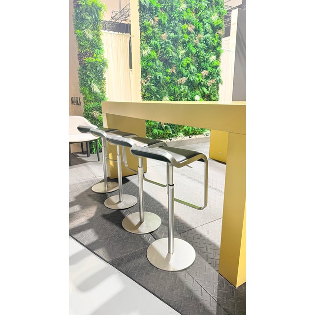 The strength of steel softened by round and sinuous shapes: LEM is the iconic stool with an innovative design, which...
