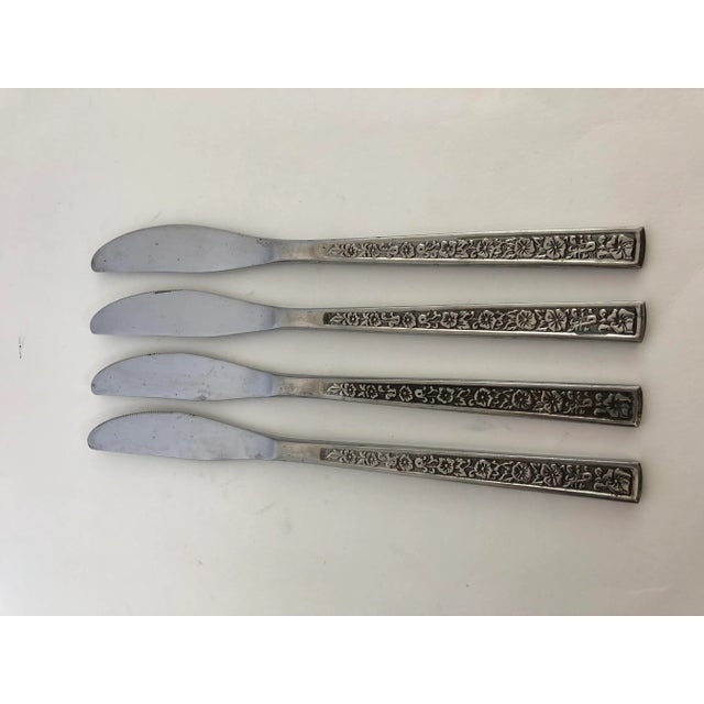 Midcentury Floral Design Stainless Dinner Knives S/4 For Sale - Image 4 of 5