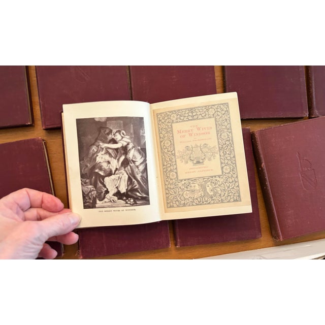1910s Antique Henry Altemus Shakespeare Plays Miniature Books 35 Vols For Sale - Image 5 of 5