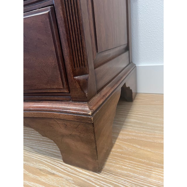 American 1965 Davis Cabinet Co. Mahogany Low-Boy Dresser For Sale - Image 3 of 10