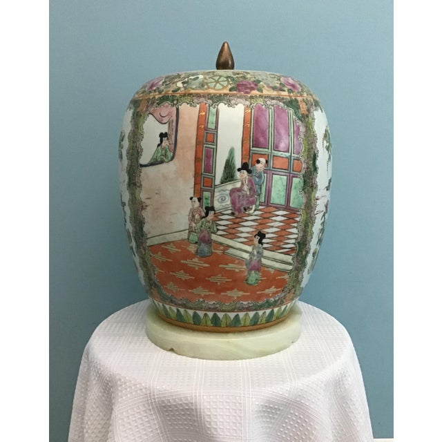 Mid 20th Century Vintage Chinese Rose Medallion Porcelain Jar, 13"x9", Marked For Sale - Image 5 of 11