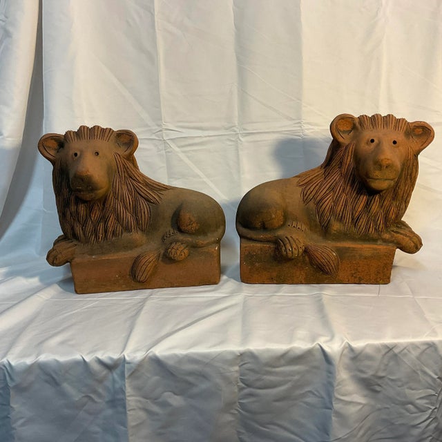 Early 20th Century Pair Steve Chase Style Unglazed Terra Cotta Lions For Sale - Image 5 of 5