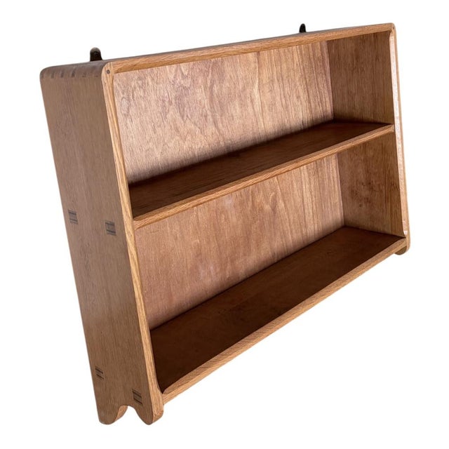 Mid-Century Modern Vintage Wall Shelf Curved Open Display Unit in Tiger Oak and Beech, 1970s For Sale - Image 3 of 10