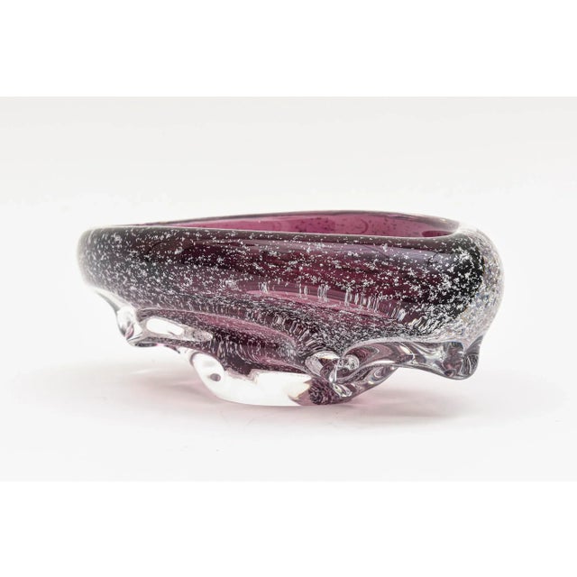 Mid-Century Modern Vintage Murano Seguso Purple Pulegoso Oval Bowl With Bubbles and Clear Appendages For Sale - Image 3 of 10