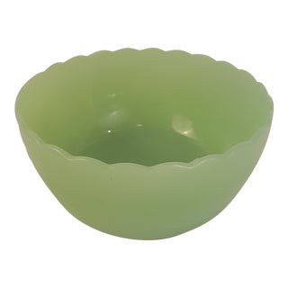 1940s Fire King Jadeite Scallop Edged 3 Leg Flower Bowl For Sale