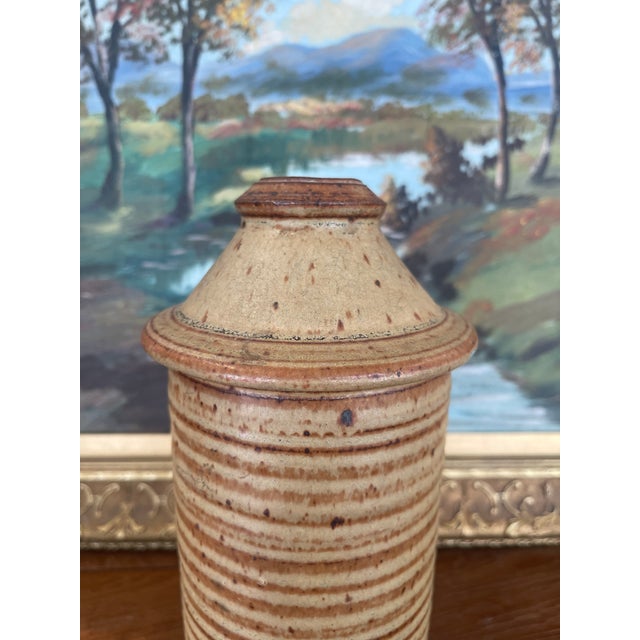 Vintage Hand-Thrown Studio Pottery Lidded Jar With Speckled Glaze and Ribbed Texture. For Sale - Image 4 of 8